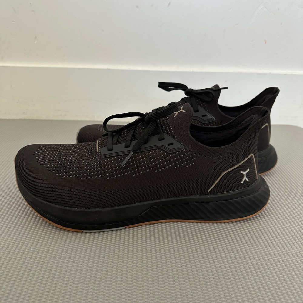Flux Footwear Adapt Runner